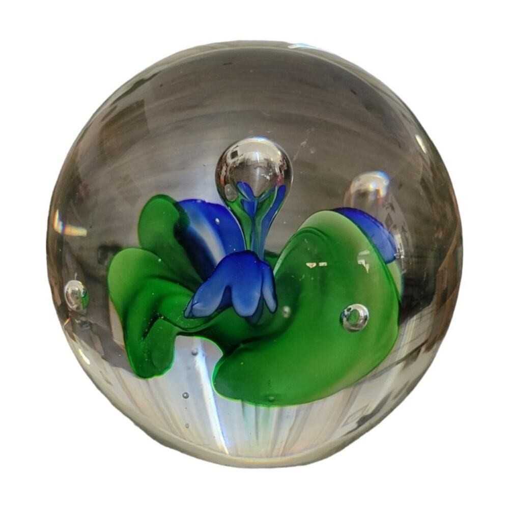 Vintage‎ Hand-blown Flume Art Glass Paperweight Floral Flower Bubble